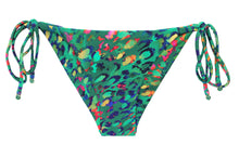 Carregar imagem no visualizador da galeria, Product Front: Rio De Sol Bas Bottom Wilds Cheeky-Tie