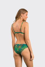 Carregar imagem no visualizador da galeria, Model Back: Rio De Sol Bas Bottom Wilds Essential-Comfy