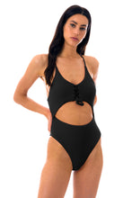 Carregar imagem no visualizador da galeria, Model Front: Rio De Sol Une Pièce Dots-Black Ivy Strap
