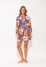 Carregar imagem no visualizador da galeria, Model Front: Rio De Sol Robe De Plage Garden-Flower Kimono