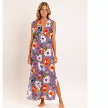 Carregar imagem no visualizador da galeria, Model Front: Rio De Sol Vêtement De Plage Garden-Flower Long Dress Soleil