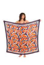 Carregar imagem no visualizador da galeria, Model Front: Rio De Sol Pareo Leaves Canga