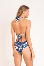 Carregar imagem no visualizador da galeria, Model Back: Rio De Sol Une Pièce Pottery Mel-Op