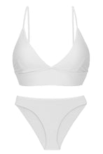 Carregar imagem no visualizador da galeria, Product Front: Rio De Sol Ensemble Set Cotele-Branco Tri-Tank Comfy
