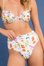 Carregar imagem no visualizador da galeria, Image 09: Rio De Sol Ensemble Set Countryside Kyra Hotpants