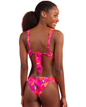 Carregar imagem no visualizador da galeria, Image 07: Rio De Sol Ensemble Set Flavors Halter-Marina Essential-Cos