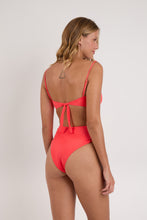 Carregar imagem no visualizador da galeria, Model Back: Rio De Sol Ensemble Set Malibu-Folia Bandeau-Iris Highwaist-Spin-Iris