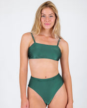 Carregar imagem no visualizador da galeria, Gallery: Rio De Sol Ensemble Set Palace Bandeau-Reto Hotpants