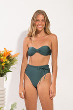 Carregar imagem no visualizador da galeria, Model Front: Rio De Sol Ensemble Set Palace Twist Belted-High-Waist