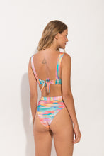 Carregar imagem no visualizador da galeria, Model Back: Rio De Sol Ensemble Set River Halter-Cos Hotpant-Cos