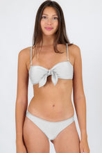 Carregar imagem no visualizador da galeria, Gallery: Rio De Sol Ensemble Set Shimmer-White Bandeau-Knot Essential