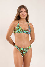 Carregar imagem no visualizador da galeria, Model Front: Rio De Sol Haut Top Morumbi Bralette