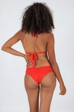 Carregar imagem no visualizador da galeria, Model Back: Rio De Sol Haut Top Rouge Mel
