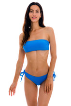 Carregar imagem no visualizador da galeria, Model Front: Rio De Sol Haut Top Uv-Enseada Bandeau-Reto