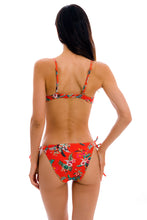 Carregar imagem no visualizador da galeria, Model Back: Rio De Sol Haut Top Wildflowers Balconet-Pushup