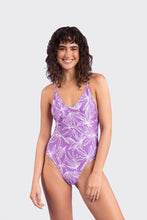 Carregar imagem no visualizador da galeria, Model Front: Rio De Sol Une Pièce Trail-Purple Hype