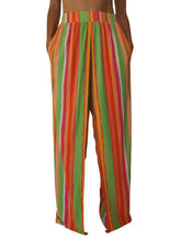 Carregar imagem no visualizador da galeria, Model Front: Rio De Sol Pantalon De Plage Utah Wide Pants