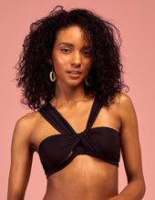 Carregar imagem no visualizador da galeria, Model Front: Saha Haut Top Duna Black Utopian