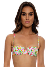 Carregar imagem no visualizador da galeria, Model Front: Luli Fama Haut Top Sweetheart Limoncello
