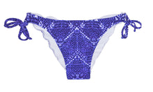 Carregar imagem no visualizador da galeria, Product Front: Rio De Sol Bas Calcinha Bluejean Ripple
