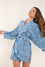 Carregar imagem no visualizador da galeria, Image 05: Rio De Sol Robe De Plage Chuva Kimono
