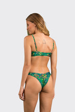 Carregar imagem no visualizador da galeria, Model Back: Rio De Sol Bas Bottom Wilds Highleg
