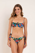 Carregar imagem no visualizador da galeria, Model Front: Rio De Sol Bas Bottom Flair Gisele
