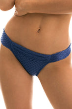 Carregar imagem no visualizador da galeria, Gallery: Rio De Sol Bas Bottom Kiwanda Denim Bandeau
