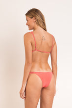 Carregar imagem no visualizador da galeria, Model Back: Rio De Sol Haut Top Malibu-Nina Tri-Duo
