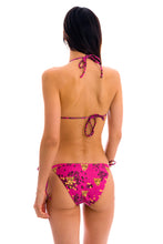 Carregar imagem no visualizador da galeria, Model Back: Rio De Sol Bas Bottom Roar-Pink Ibiza-Comfy
