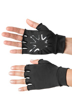 Carregar imagem no visualizador da galeria, Model Front: Uv Line Gants Short Gloves Uni Black Upf50+
