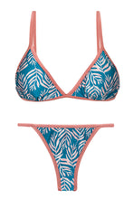 Carregar imagem no visualizador da galeria, Product Front: Rio De Sol Ensemble Set Palms-Blue Tri-Fixo California
