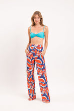Carregar imagem no visualizador da galeria, Model Front: Rio De Sol Pantalon De Plage Leaves Wide Pants
