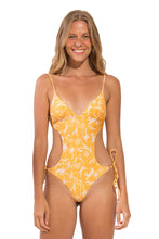 Carregar imagem no visualizador da galeria, Model Front: Rio De Sol Une Pièce Sunny-Forest Trikini
