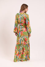 Carregar imagem no visualizador da galeria, Model Back: Rio De Sol Vêtement De Plage Tropical Long Dress Verona
