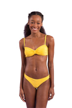 Carregar imagem no visualizador da galeria, Model Front: Rio De Sol Ensemble Set Malibu-Yellow Bandeau-Duo Essential
