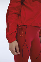 Carregar imagem no visualizador da galeria, Image 06: Alto Giro Fitness Haut Jaqueta Techno Taslon Com Bolsos Vermelho Haute Red
