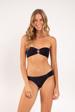 Carregar imagem no visualizador da galeria, Model Front: Rio De Sol Ensemble Set Malibu-Black Mavi Baobi
