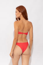 Carregar imagem no visualizador da galeria, Model Back: Rio De Sol Bas Bottom Cali-Flamingo Leblon
