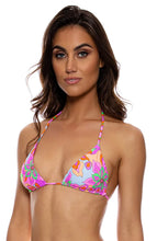 Carregar imagem no visualizador da galeria, Image 05: Luli Fama Haut Top Wavy Ruched Reversible Vivi Il Momento
