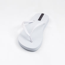 Carregar imagem no visualizador da galeria, Image 05: Rio De Sol Tongs White Slim
