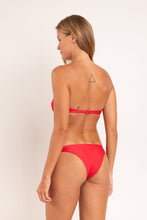 Carregar imagem no visualizador da galeria, Model Back: Rio De Sol Ensemble Set Microfibra-Chic-Red Bandeau-Joy Leblon
