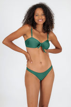 Carregar imagem no visualizador da galeria, Model Front: Rio De Sol Haut Top Palace Bandeau-No
