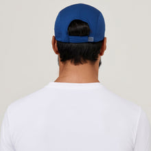 Carregar imagem no visualizador da galeria, Model Back: Uv Line Casquette Cap Athletic Dry 2021 Masc Nav Yblue Upf50+
