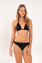 Carregar imagem no visualizador da galeria, Model Front: Rio De Sol Bas Bottom Shimmer-Black Essential-Comfy
