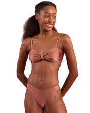 Carregar imagem no visualizador da galeria, Gallery: Rio De Sol Ensemble Set Shimmer-Copper Bandeau-Joy Nice-Fio
