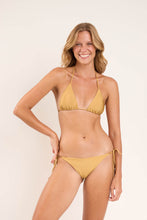 Carregar imagem no visualizador da galeria, Model Front: Rio De Sol Bas Bottom Fluity-Dourado Ibiza-Comfy
