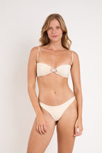 Carregar imagem no visualizador da galeria, Model Front: Rio De Sol Bas Bottom Malibu-Natural Essential-Iris
