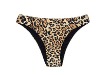 Carregar imagem no visualizador da galeria, Product Front: Rio De Sol Bas Bottom Leopardo Black Babado
