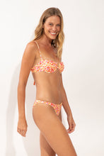 Carregar imagem no visualizador da galeria, Image 04: Rio De Sol Haut Top Ditsy-Butter Juliette
